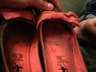 girl shows of a stinky dirty feet